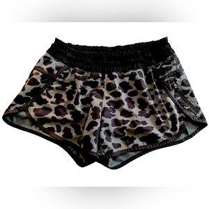 Lululemon Hottie Hot Shorts (6)